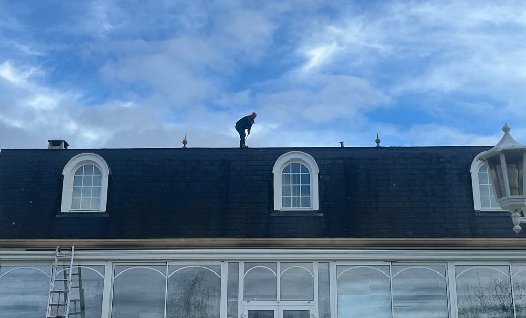 ARB Couverture - Nettoyage et démoussage de toiture l'Allier (03)